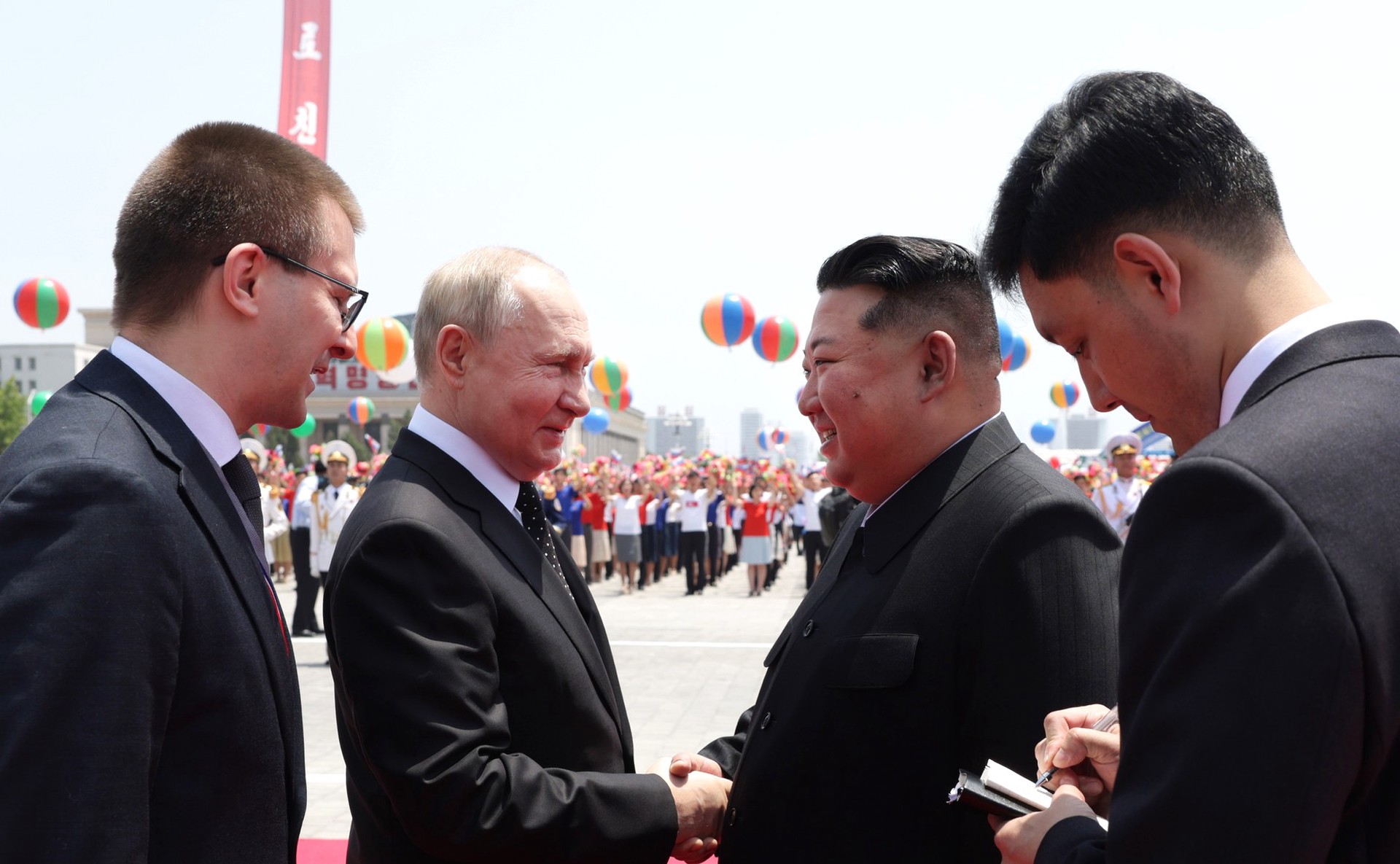 Ким Чен Ын выразил полную поддержку России в проведении СВО на Украине