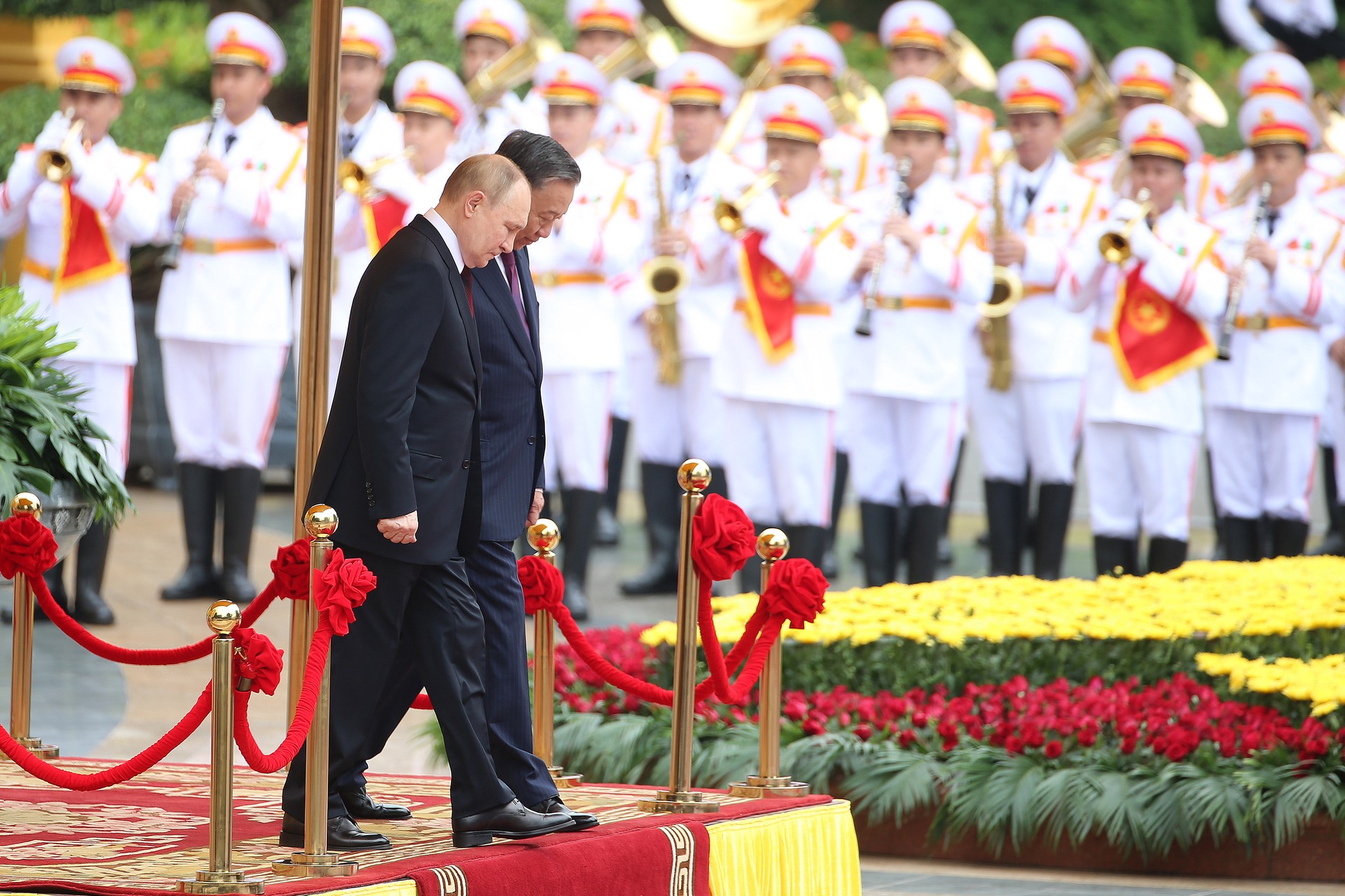 Bloomberg: Вьетнам игнорирует США и укрепляет связи с Россией 