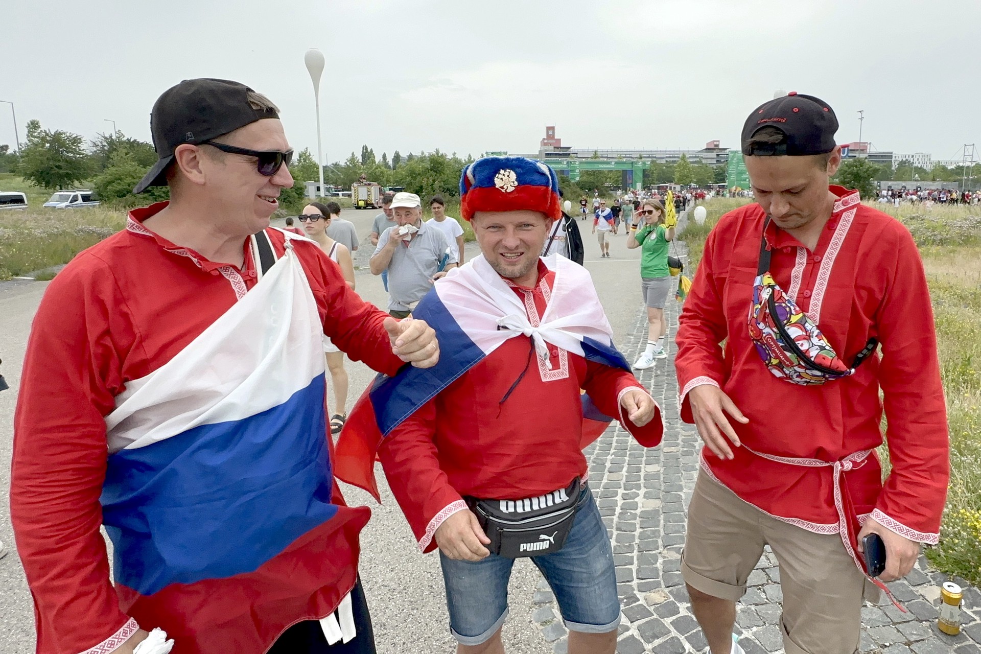 В УЕФА не нашли объяснения недопуску болельщиков с флагами России на матч Евро-2024