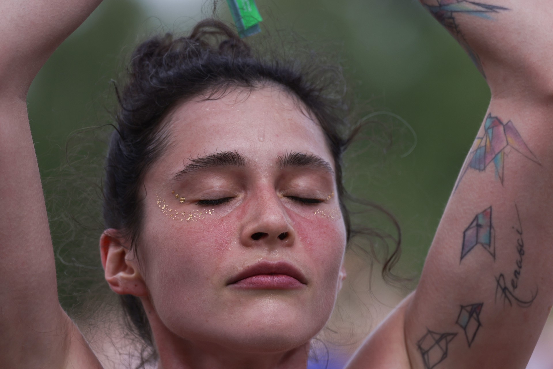 Врач предупредила об опасности йоги и медитаций