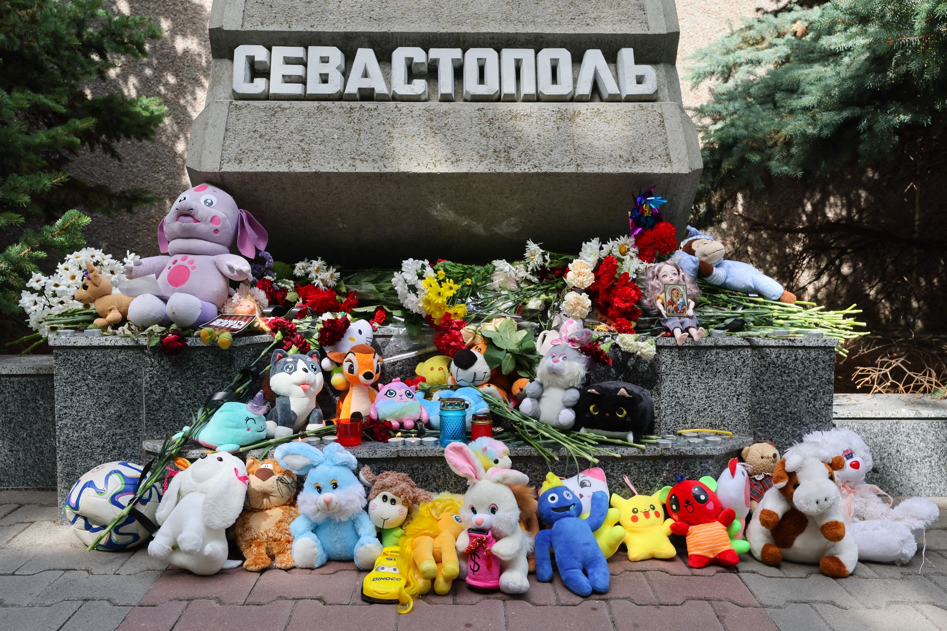 «Звенья одной цепи»: ветеран ФСБ назвал киевский режим ответственным за теракты в Севастополе и Дагестане