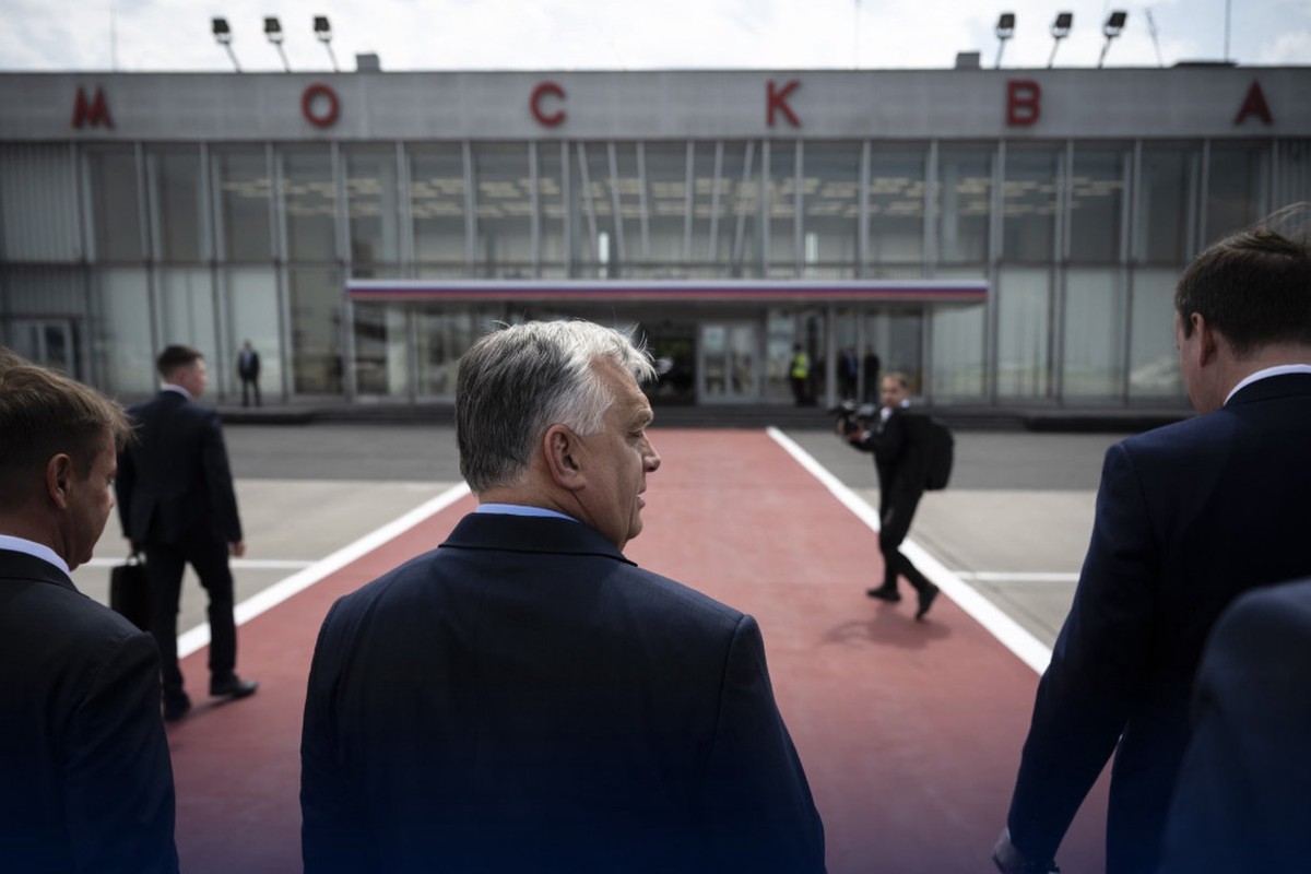 Премьер Венгрии прибыл в Москву