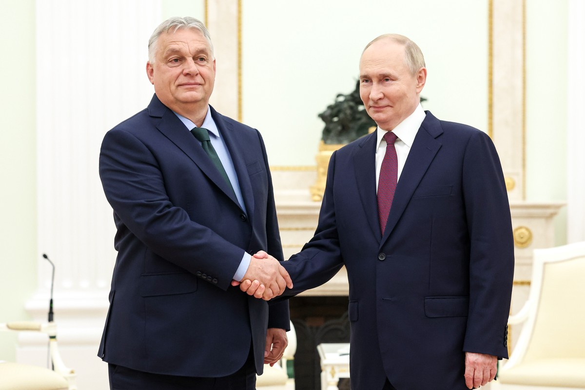  Ушаков: Путин и Орбан провели откровенный разговор по вопросам Украины