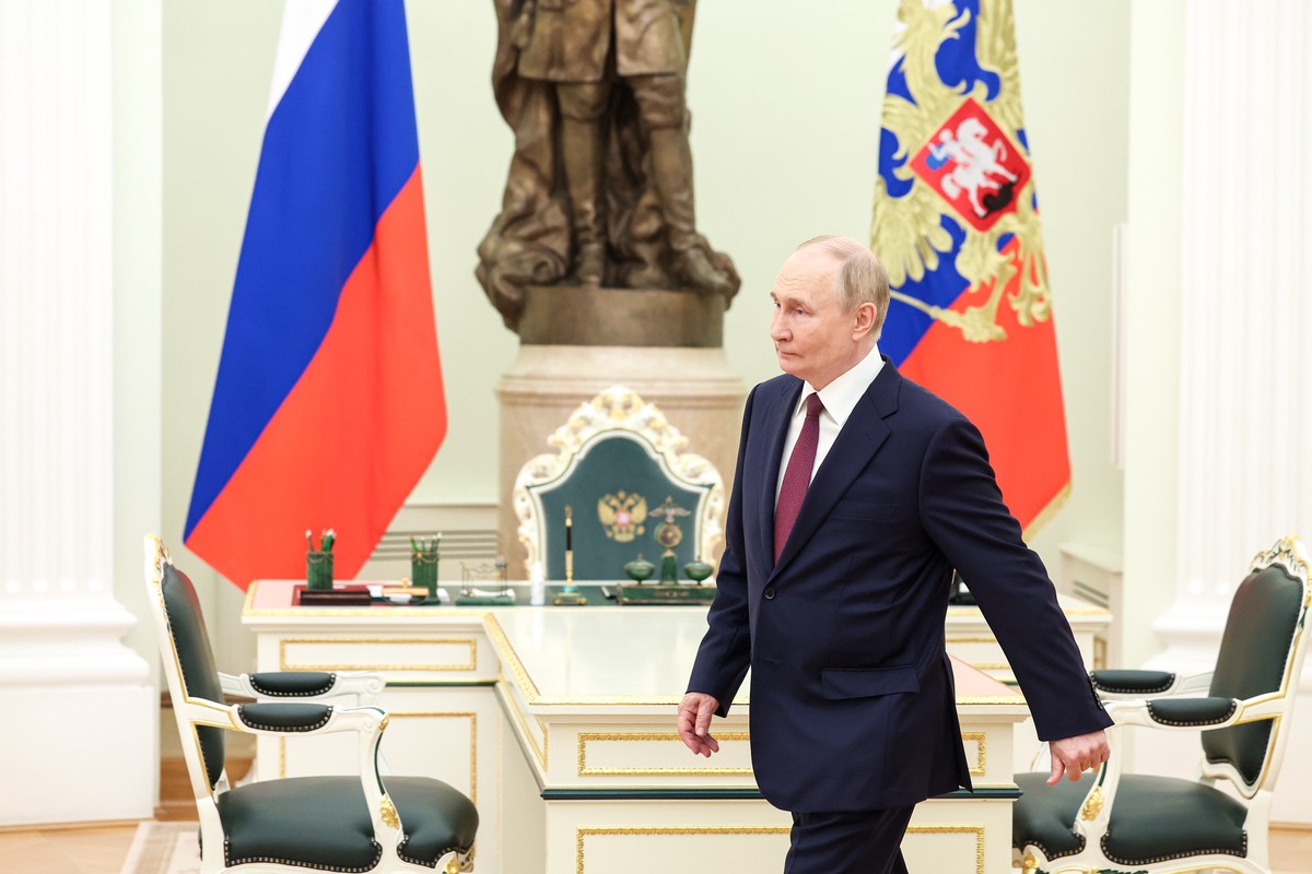 Путин обсудил с Орбаном возможные пути урегулирования конфликта на Украине