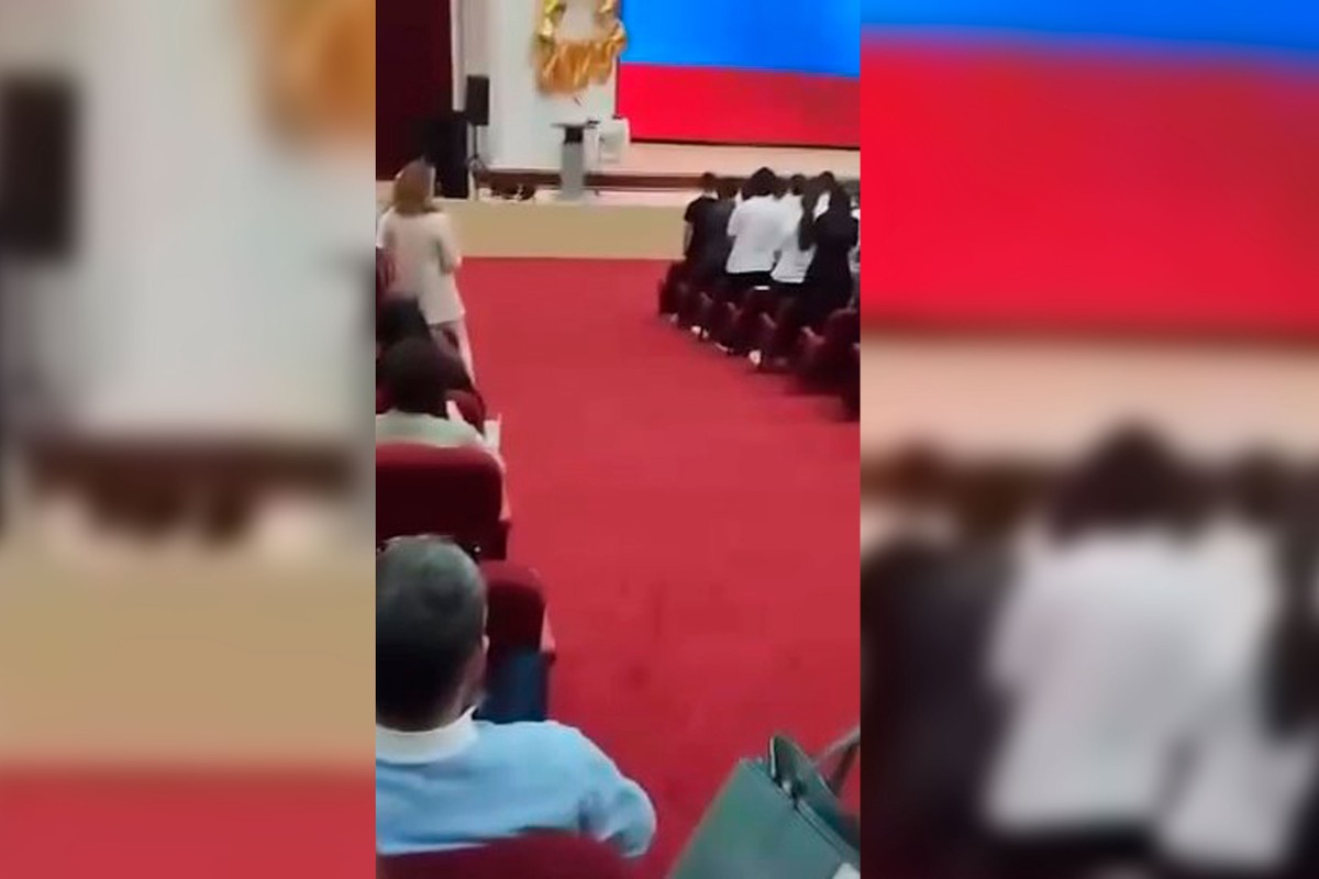 Юрист: Отказавшихся встать во время гимна в школе Нальчика может ждать уголовное наказание