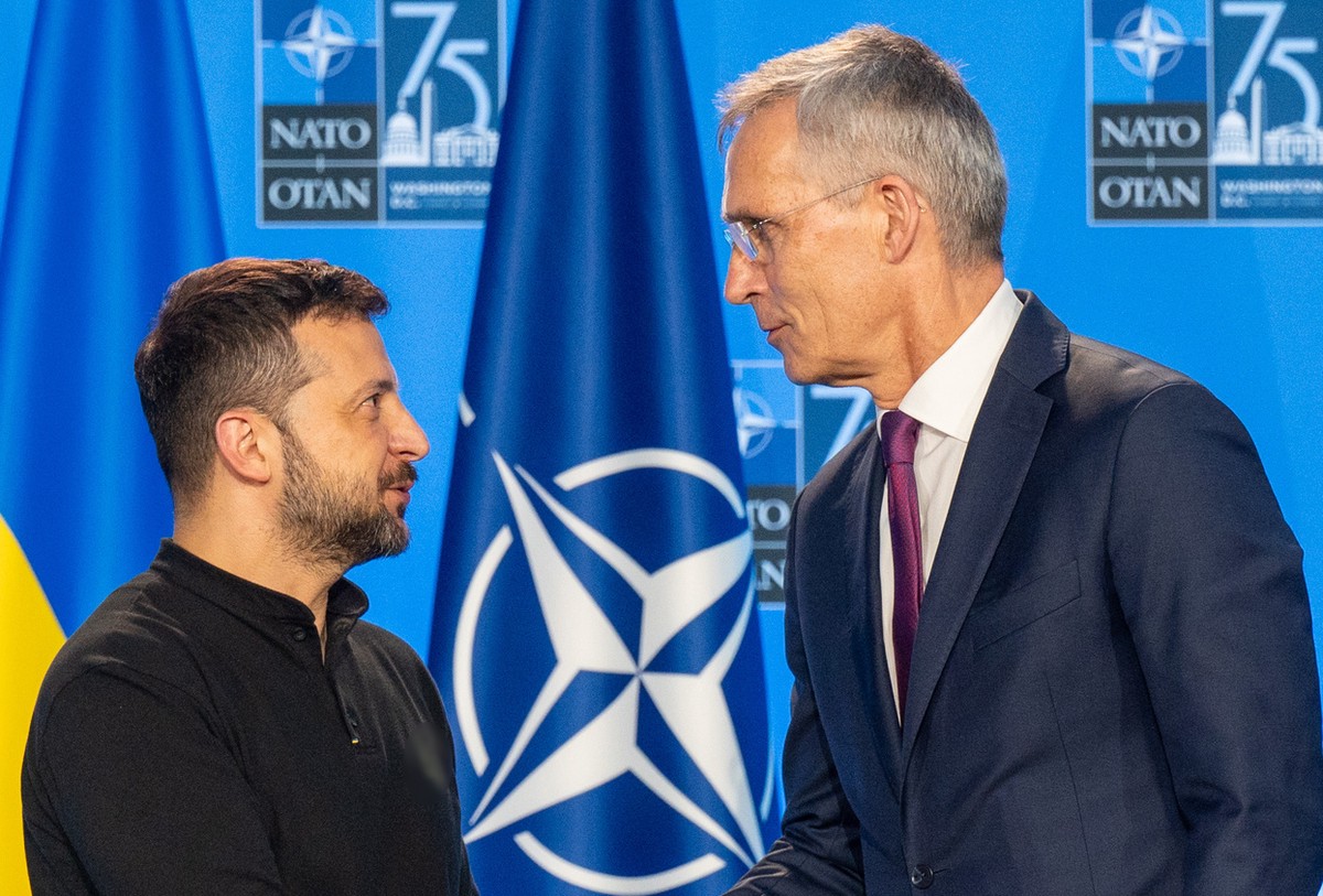 Прошлое ничему не учит: Дотком осудил главу НАТО за слова о помощи Киеву от ФРГ
