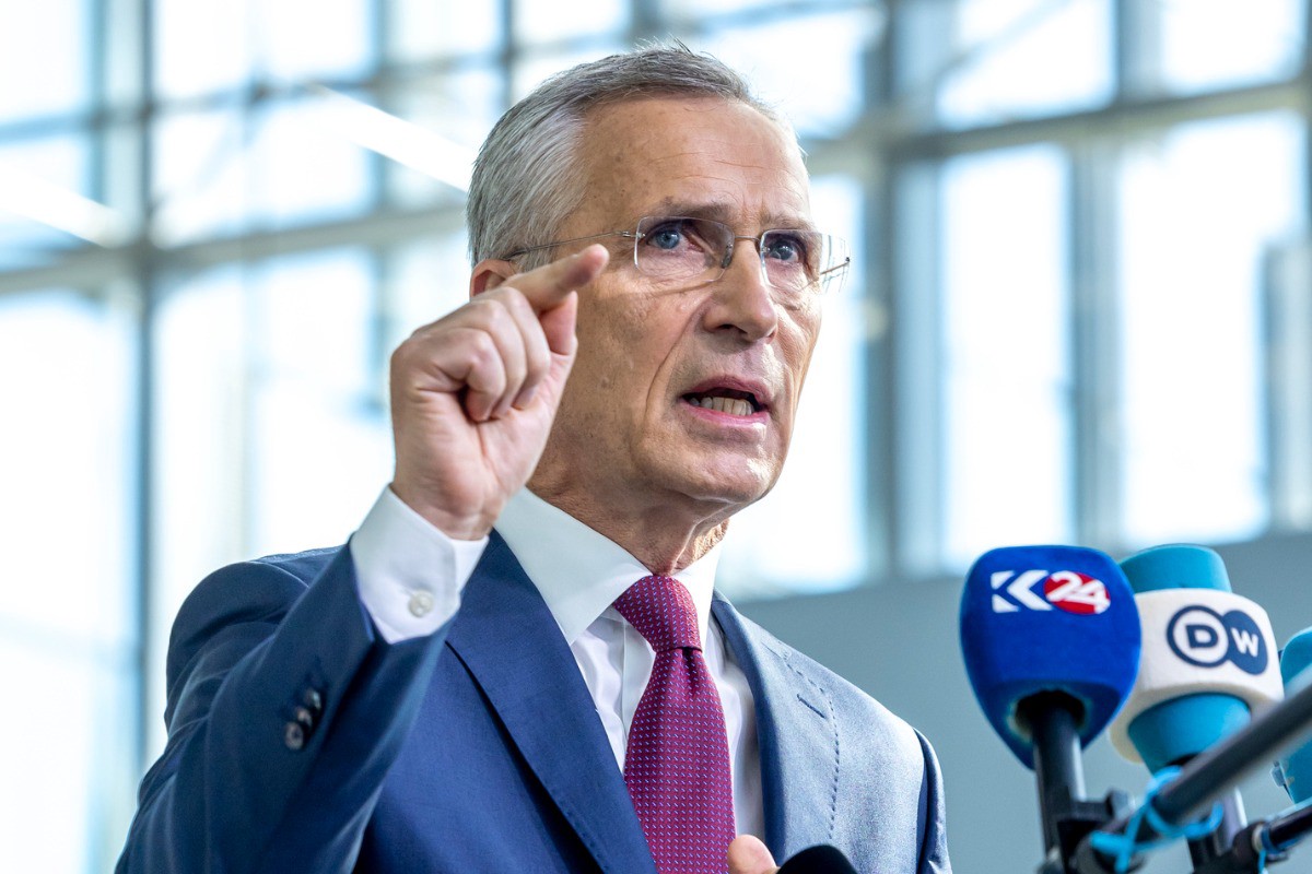 Столтенберг: НАТО не станет частью конфликта, если позволит Украине бить по РФ
