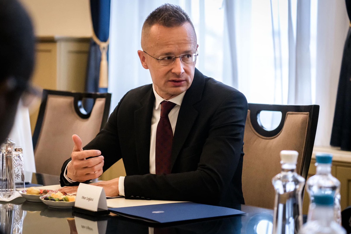 Сийярто призвал Украину сохранить транзит в рамках соглашения об ассоциации с ЕС