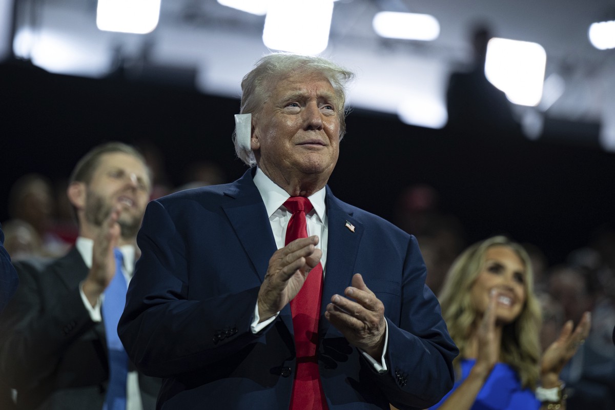 Политолог: Киевский режим может вести «охоту» на Трампа