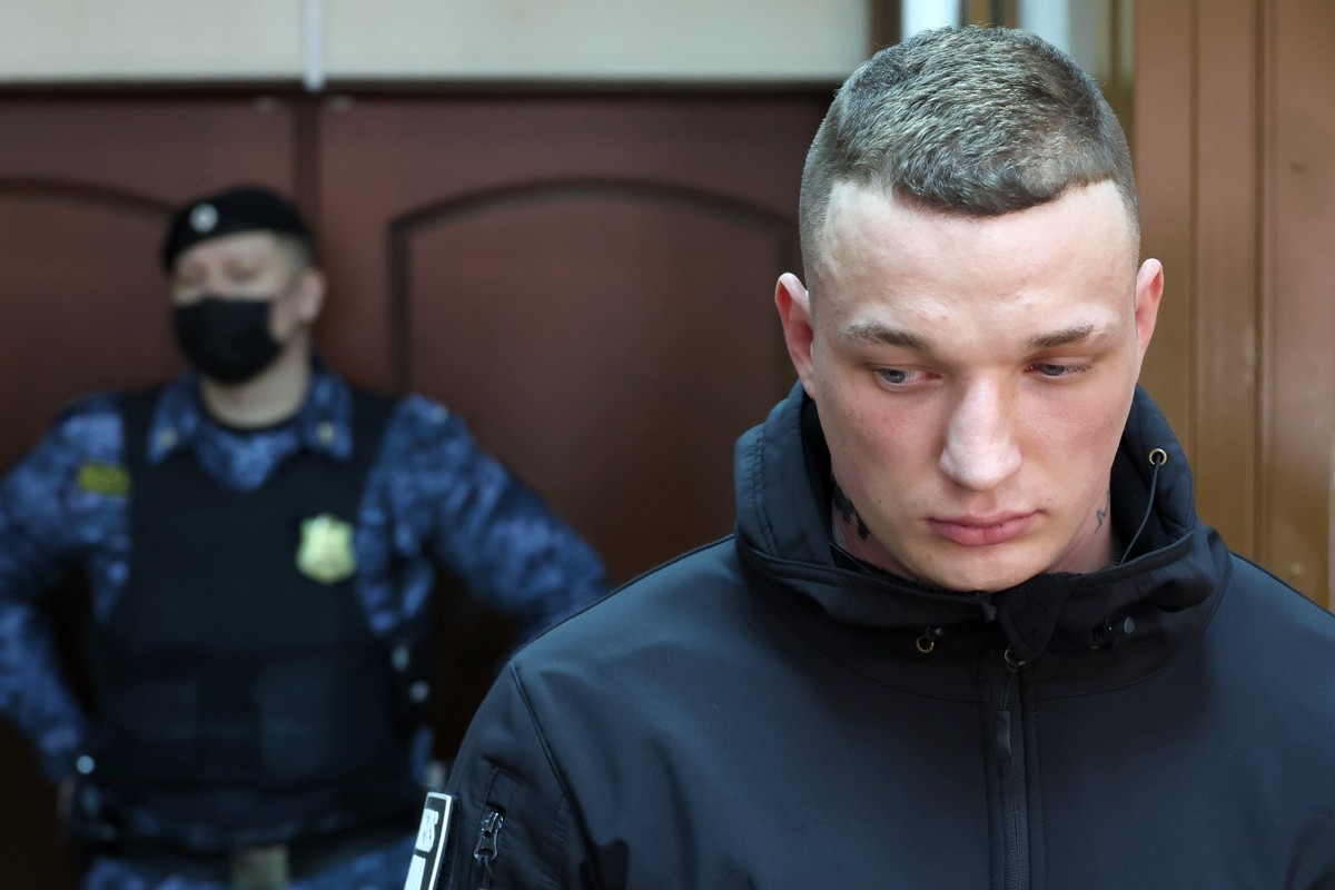 Депутат Милонов предложил наказание для блогера Эдварда Била, чтобы он сам сбежал из страны
