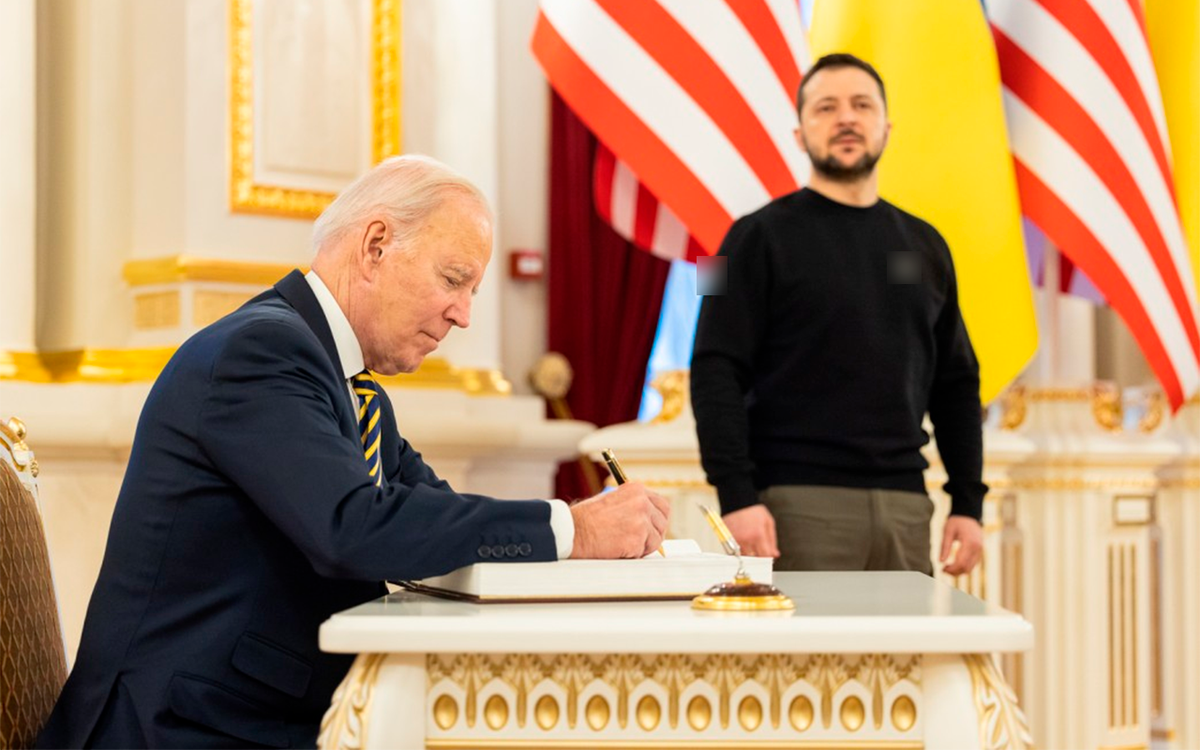 Политолог: После выхода Байдена из президентской гонки Зеленский устроит кризис или согласится на капитуляцию
