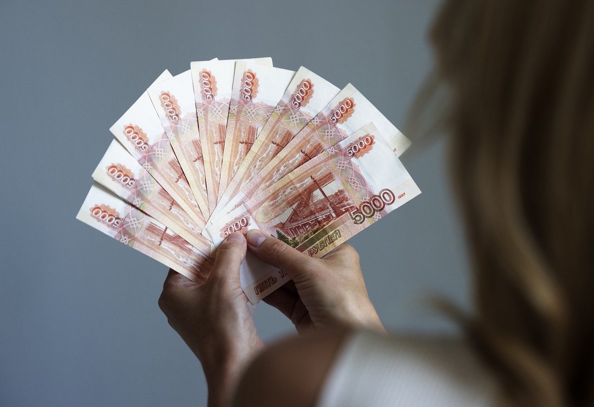 В РПЦ запретили христианам давать деньги в долг под проценты