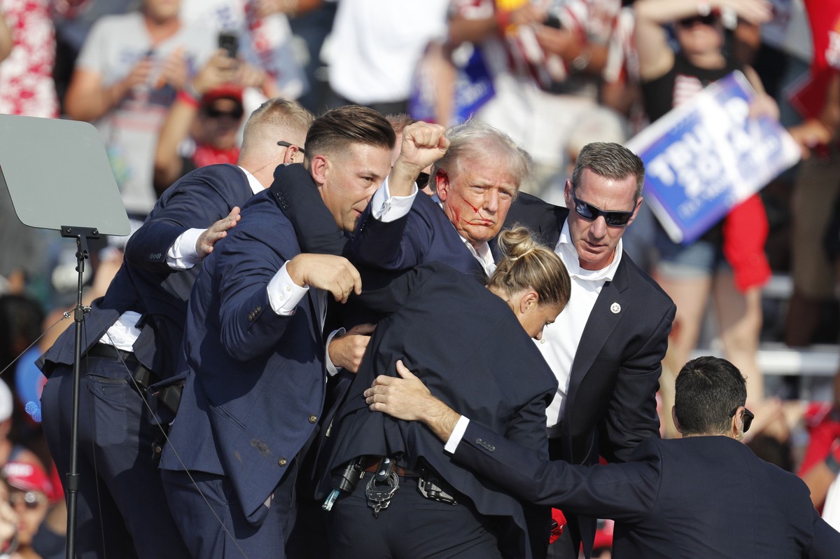 Глава ФБР заявил, что стрелявший в Трампа не имел сообщников