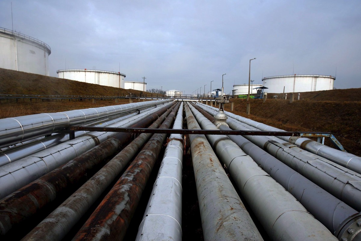 Венгрия обвинила Украину в шантаже из-за прекращения транзита нефти