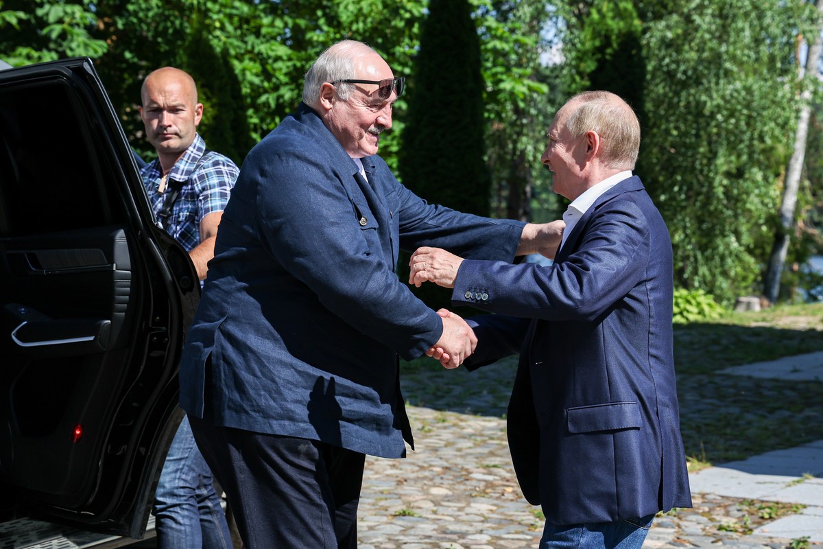 Лукашенко и Путин общаются в закрытом формате