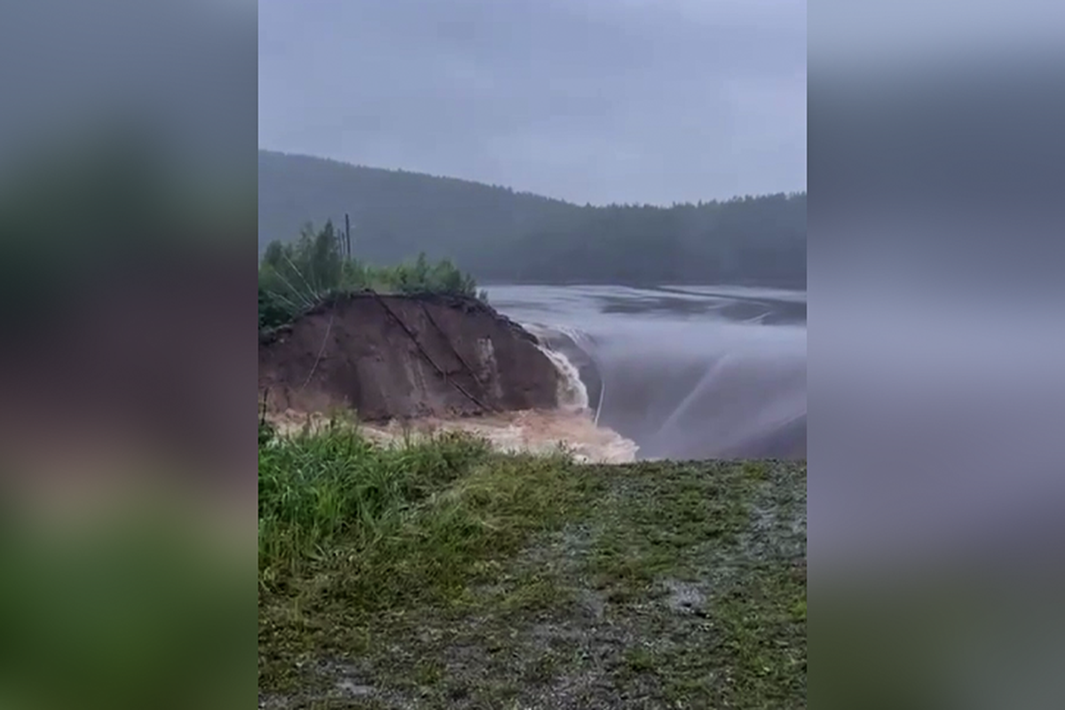 В Челябинской области прорвало дамбу на водохранилище