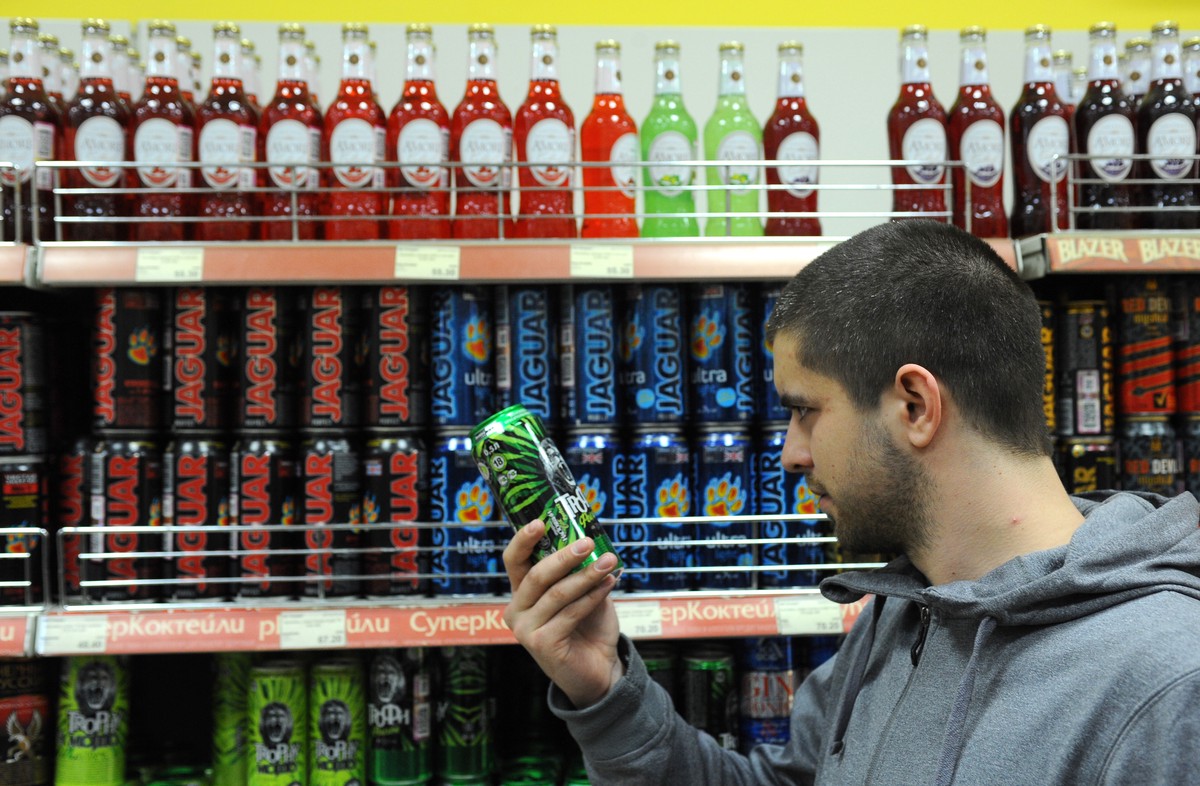Госдума запретила продажу энергетиков несовершеннолетним с марта 2025 года