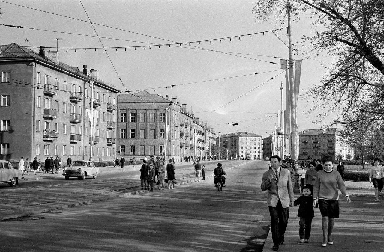 Фото © Алексей Стужин / ТАСС / СССР. Калининград. Май 1966 г. Ленинский проспект
