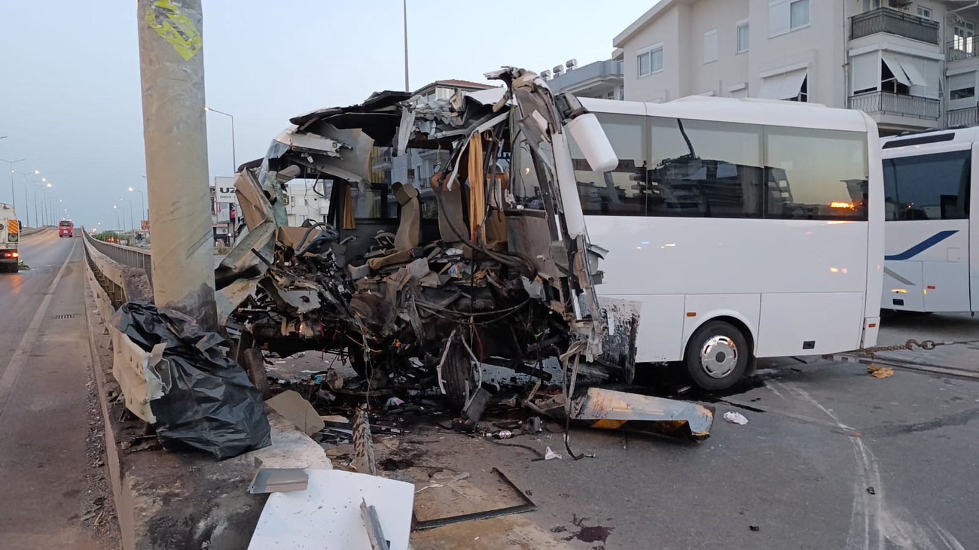 В Анталье автобус с российскими туристами попал в ДТП