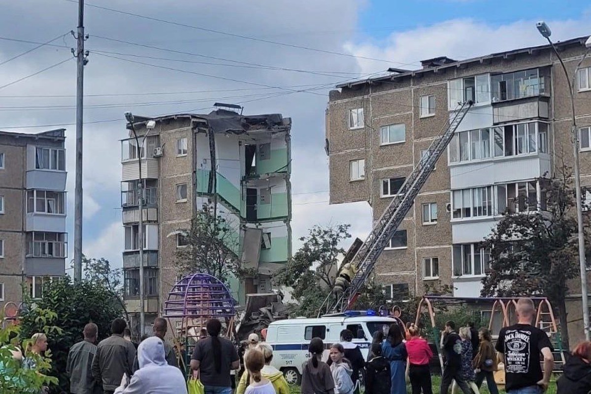 СК возбудил уголовное дело после обрушения подъездов в жилом доме в Нижнем Тагиле