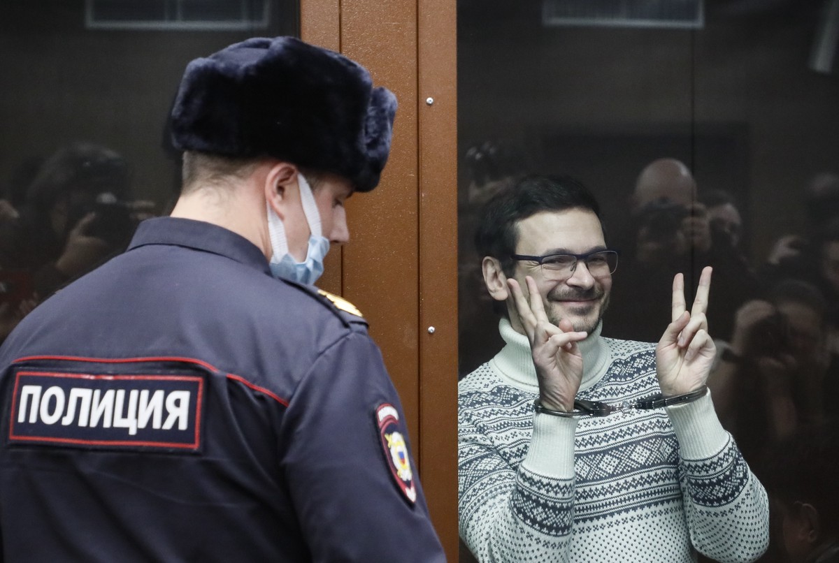 ФСБ: Восемь россиян возвращены в ходе обмена в аэропорту Анкары