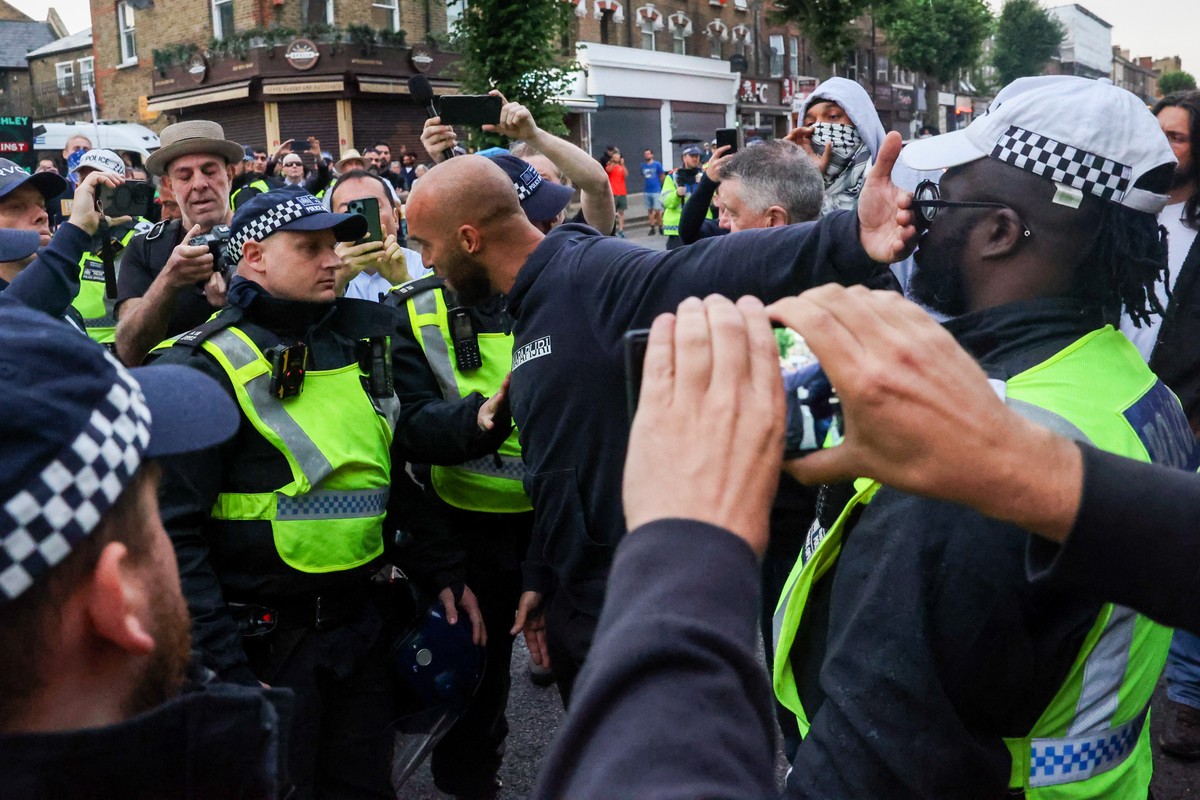 Sky News: В Великобритании пройдут контрпротесты против расизма
