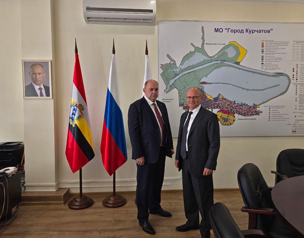 Кириенко посетил Курчатов и осмотрел площадку Курской АЭС