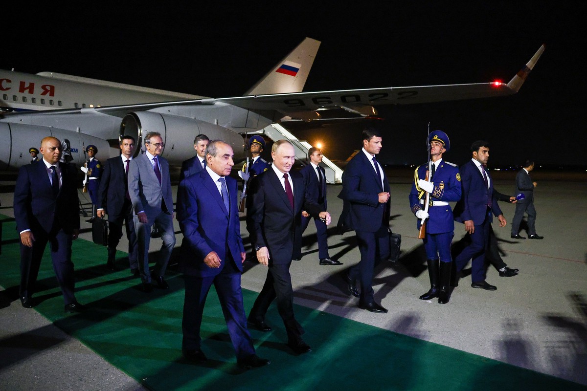 Путин прилетел в Баку с двухдневным государственным визитом
