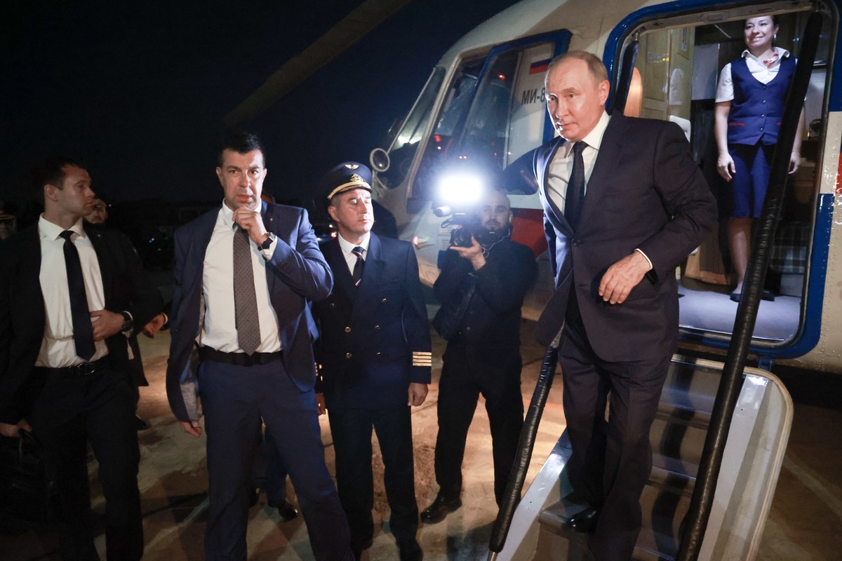 Кадыров: Путин прибыл в Чечню, его ожидает насыщенная программа
