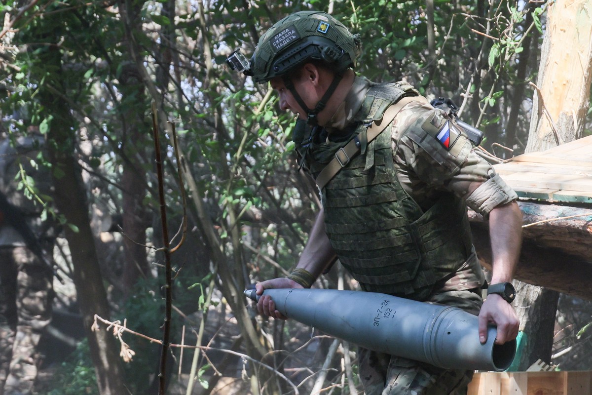 Военный эксперт: Освобождение Славянска и Краматорска может произойти в результате обвала фронта в ДНР
