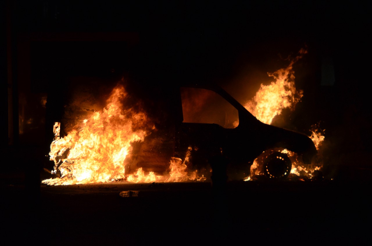 В Харькове взорвали автомобиль украинского проектировщика БПЛА Гуменного