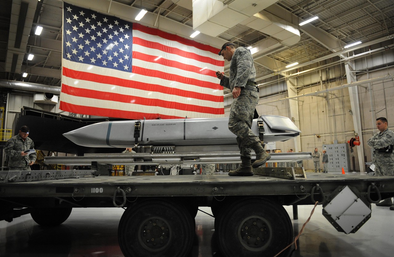 Военный эксперт: США уже выбрали цели и дали разрешение Киеву на удары вглубь России