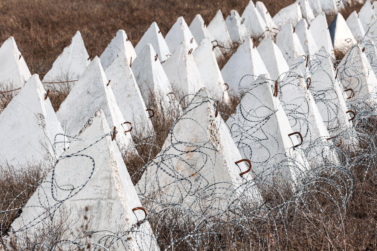 Военный эксперт предположил, зачем Украина срочно запросила у НАТО тяжёлую инженерную и санитарную технику