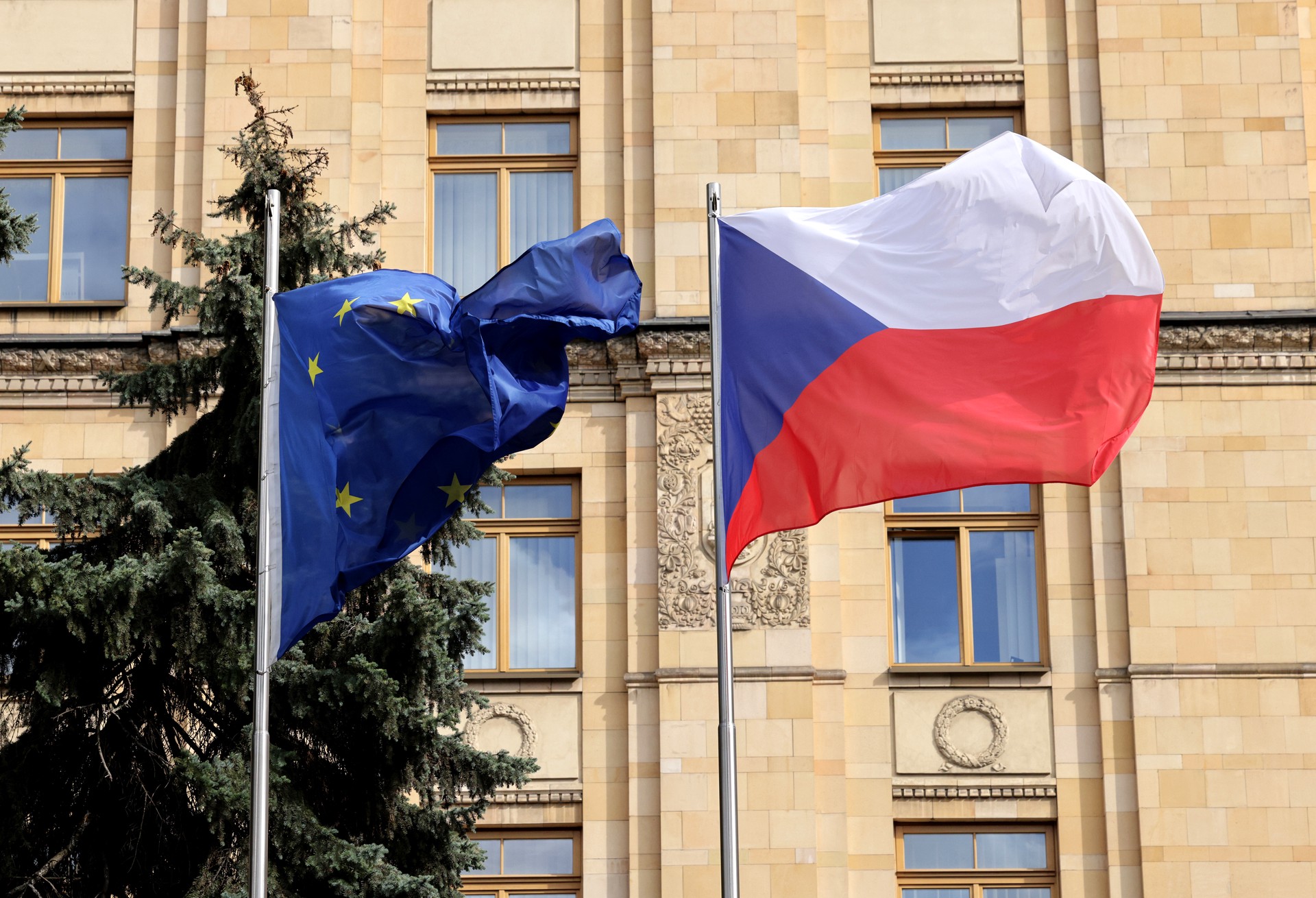 Чехия назвала своей целью поражение России