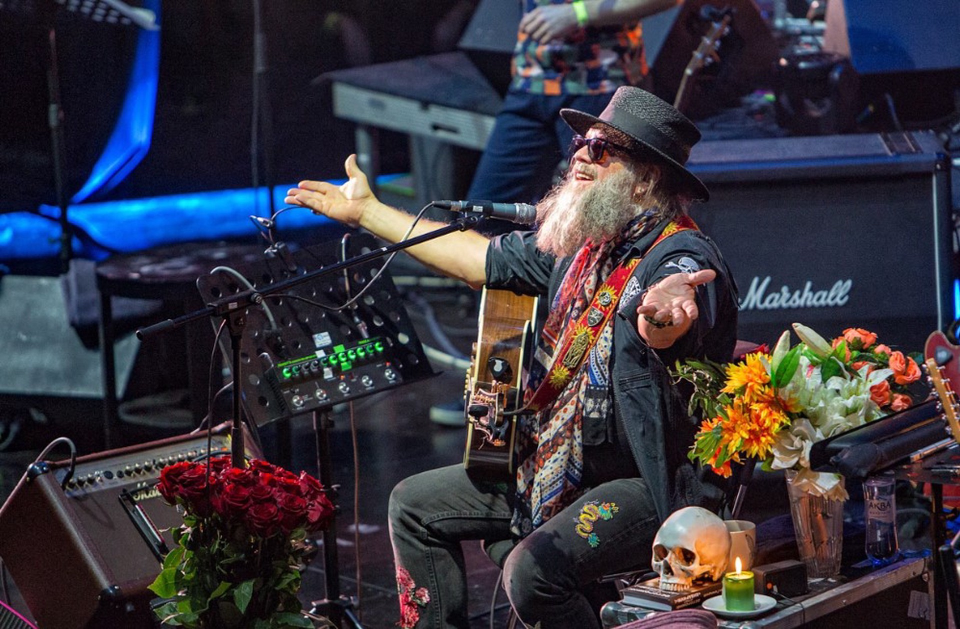 Лидер «7Б» назвал печальной участь получившего британское гражданство Гребенщикова*