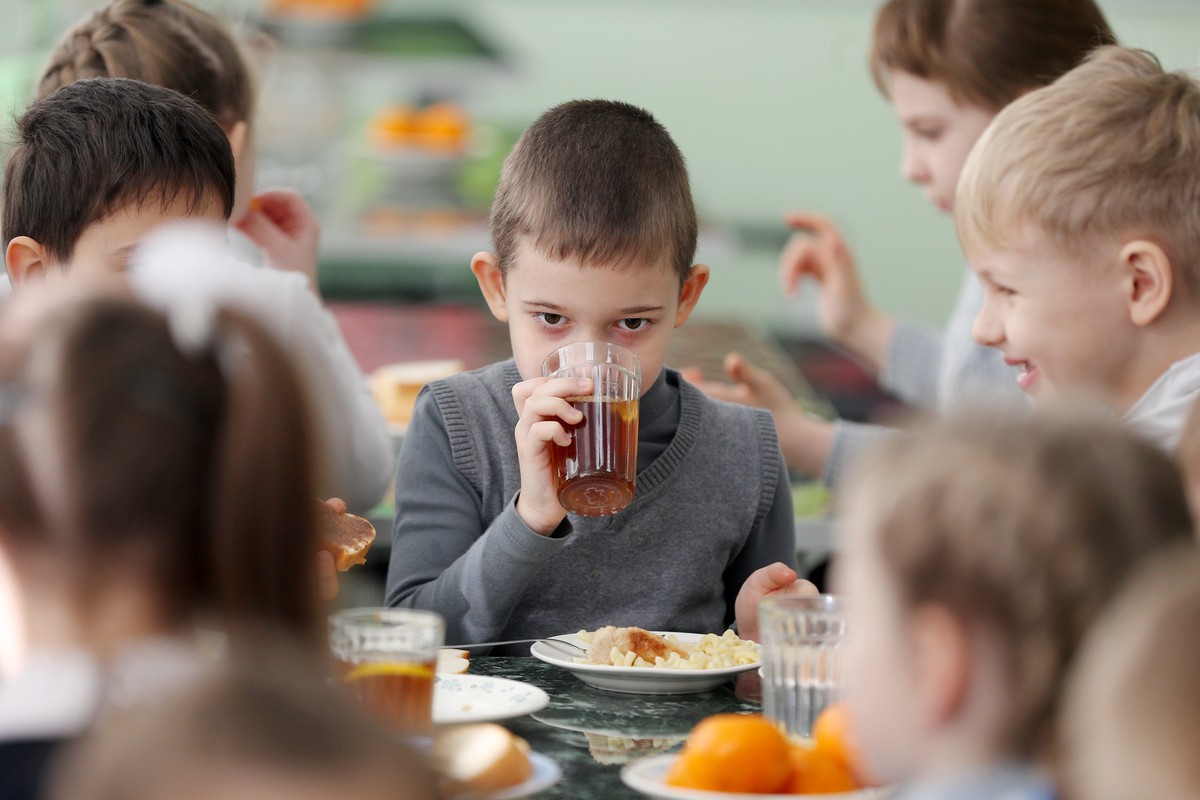 Педиатр перечислила продукты, которые должны быть в обеде школьника