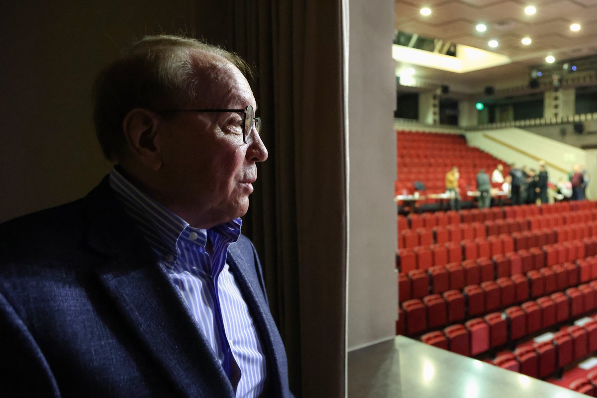 Фабрикант звёзд: как Александр Масляков превратил КВН в индустрию