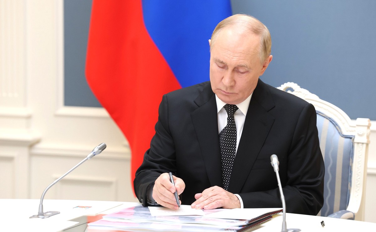 Путин подписал указ об отставке Антонова с поста посла РФ в США