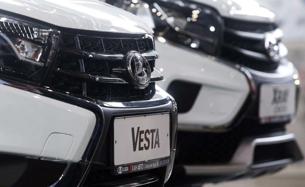 Представитель АвтоВАЗа назвал причину подорожания Lada Vesta