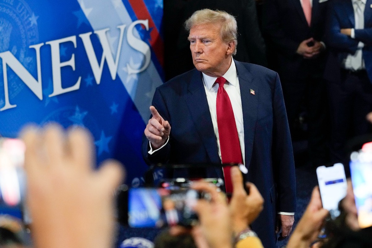 Американист объяснил, почему Трамп проиграл дебаты Харрис