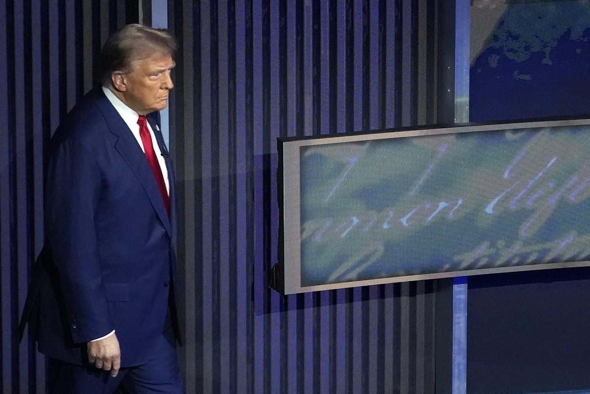 Политолог заявил, что Трамп проиграл дебаты с Харрис