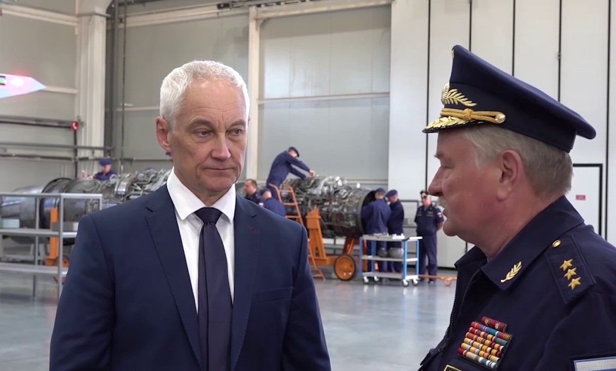 Глава Минобороны Белоусов проинспектировал специалистов ВКС Военно-воздушной академии в Воронеже