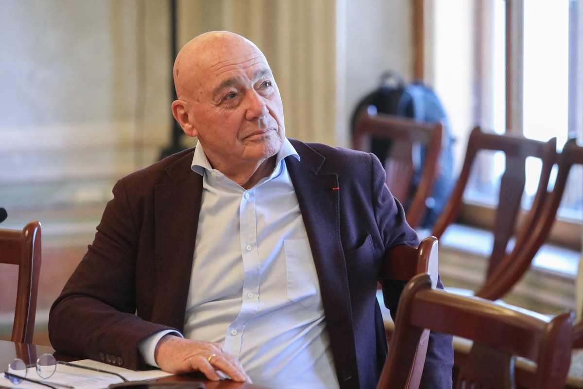 Познер высказался о замедлении интернета после детской песни на Первом канале