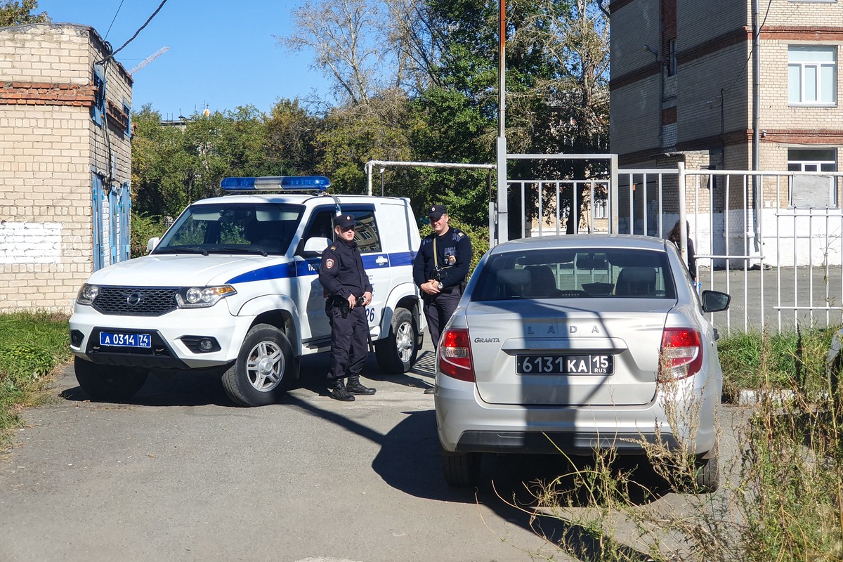 Учительница школы в Челябинске раскрыла подробности нападения подростка на сверстников