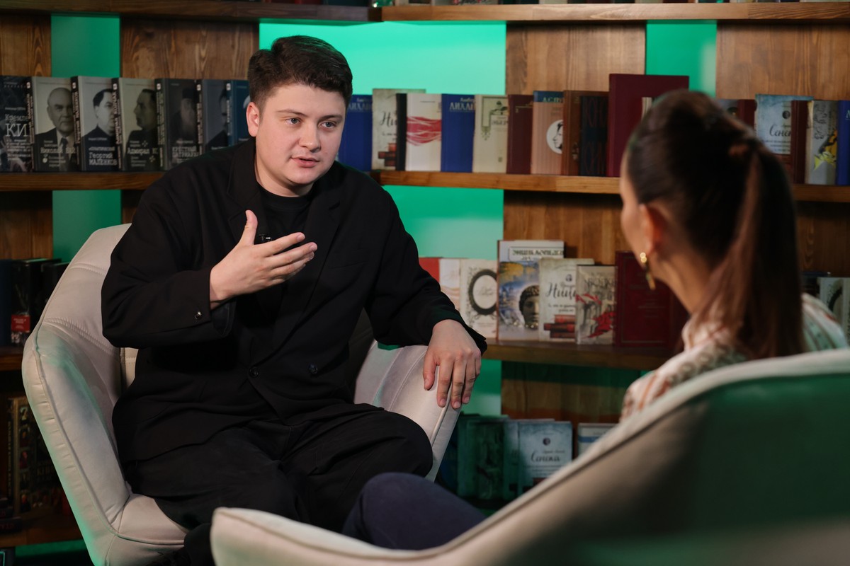«Искать точки соприкосновения»: скрипач Лундстрем рассказал, как бороться с раскачкой российского общества