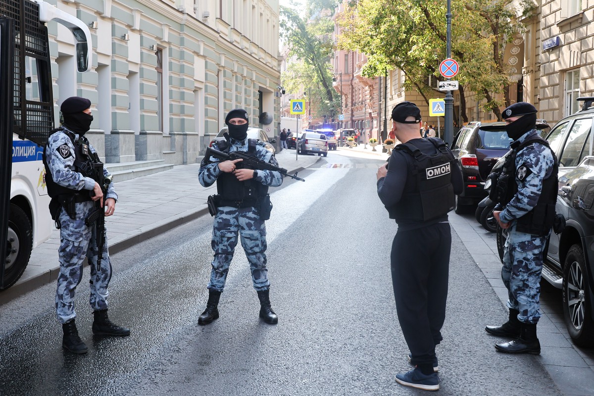 СК РФ: Семь человек пострадали при стрельбе у офиса Wildberries, двое погибли