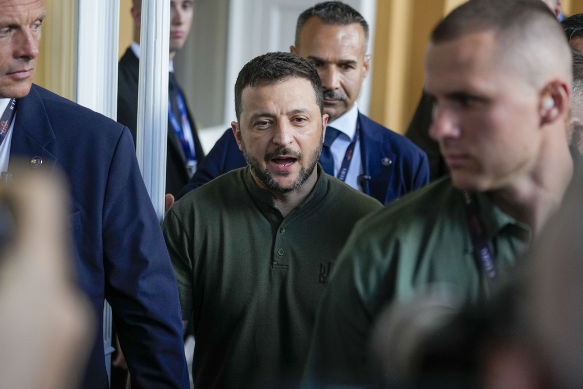 Зеленский заявил о наступлении решающего этапа конфликта на Украине