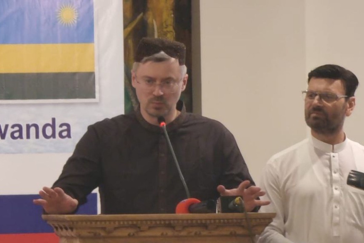 В Пакистане на мине подорвался автомобиль делегации с послом РФ