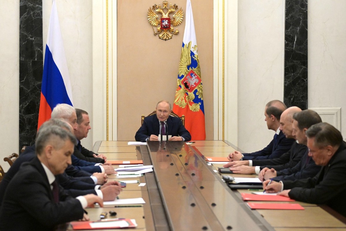  Владимир Путин предложил уточнить условия применения ядерного оружия