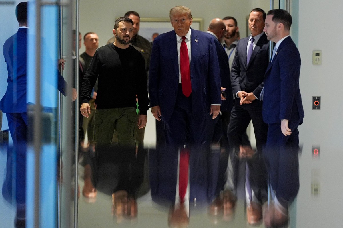 Встреча Зеленского с Трампом продлилась около часа